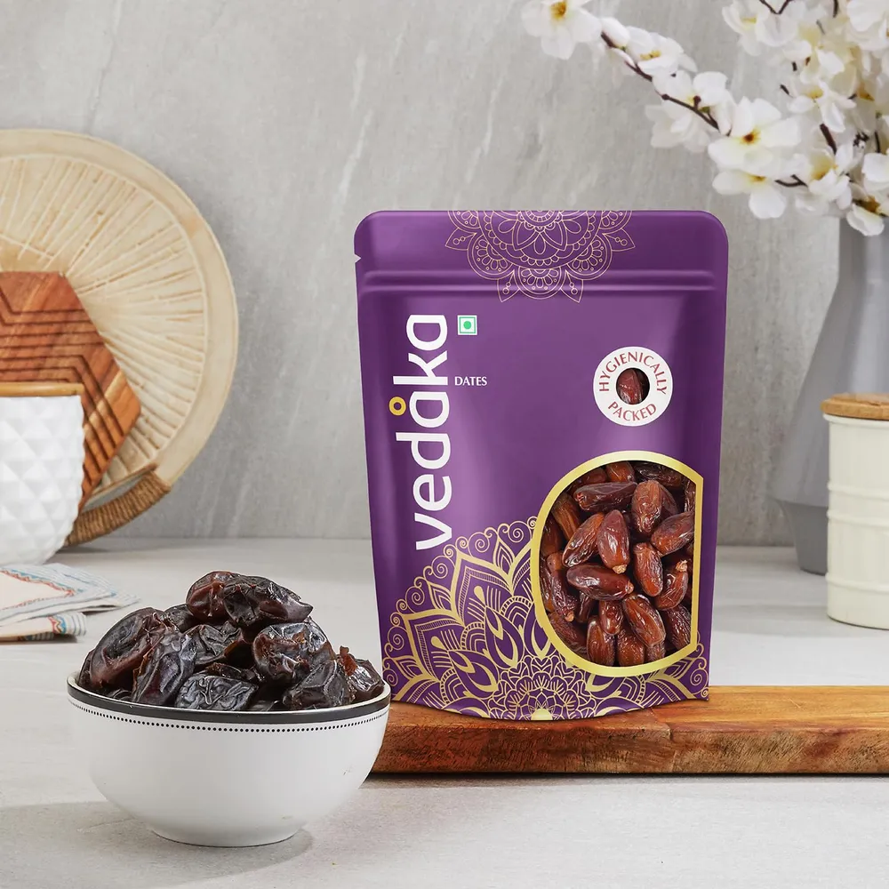Amazon Brand - Vedaka Fresh Dates | 500 g | Khajur Dry Fruit | Naturally Packed with Nutrients | Healthy Snack | No Added Preservatives Or Additives | Hygienically Packed
